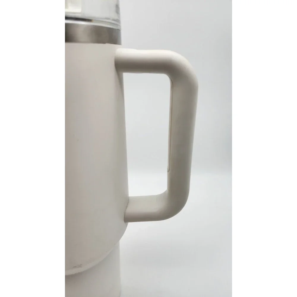 Stanley The Quencher H2.0 FlowState Tumbler 40oz/1.18L White w/ Lid & Straw - Picture 5 of 9